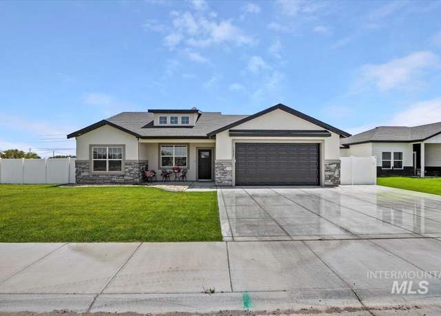 Property at 1422 Meadow Ln, Rupert, ID 83350, 4 beds, 2 baths