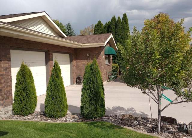 Property at 2353 Twin Oaks Park, Twin Falls, ID 83301, 2 beds, 2 baths