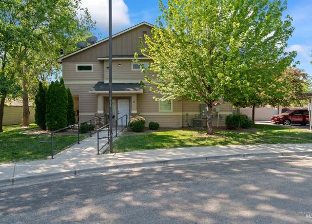 Property at 6627 W Irving St, Boise, ID 83704, 8 beds, 8 baths