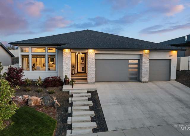 Property at 1077 E Crest Ridge Dr, Meridian, ID 83642, 3 beds, 2.5 baths