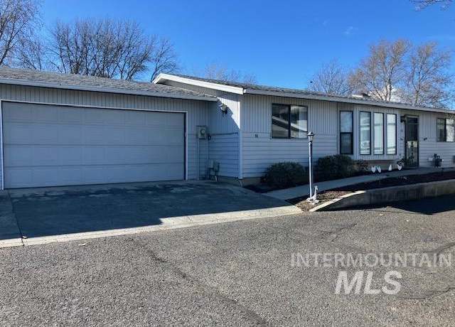 Property at 1128 Burrell Ave #10, Lewiston, ID 83501, 3 beds, 2 baths