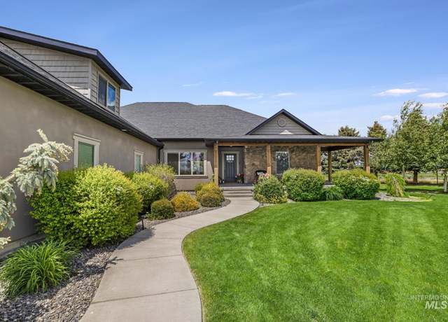 Property at 3325 S 2000 E, Wendell, ID 83355, 4 beds, 2.5 baths