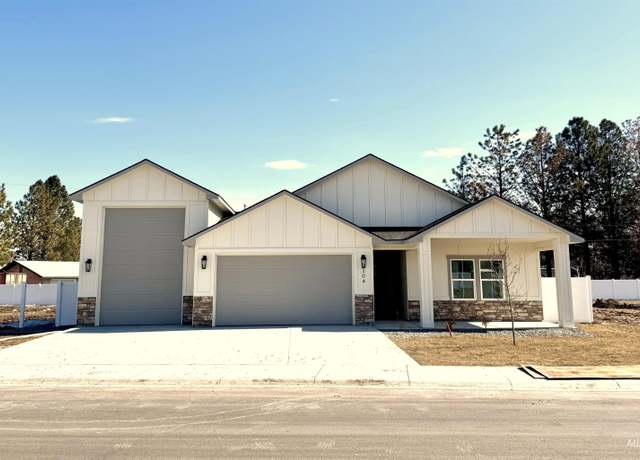 Property at 204 Pronghorn, Fruitland, ID 83619, 3 beds, 2.5 baths