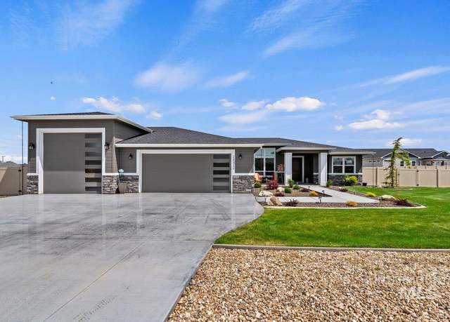 Property at 24822 Thunder Cloud St, Middleton, ID 83644, 3 beds, 2.5 baths