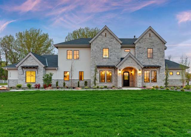 Property at 2756 N Pescara Ln, Eagle, ID 83616, 4 beds, 4.5 baths