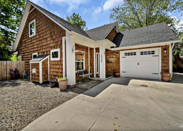 Property at 2005 N 26th St, Boise, ID 83702, 3 beds, 2.5 baths