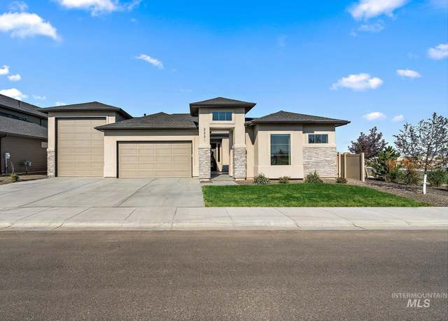 Property at 2231 N Peakhurt Ave, Kuna, ID 83634, 4 beds, 3 baths