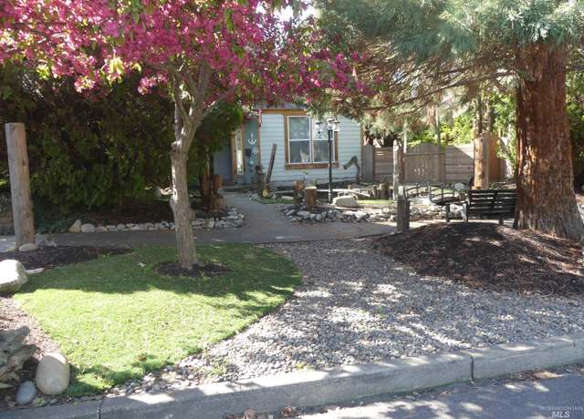 Property at 314 5th Ave, Lewiston, ID 83501, 4 beds, 3 baths
