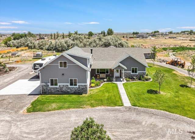 Property at 4076 N 3446 E, Kimberly, ID 83341-5111, 4 beds, 3 baths