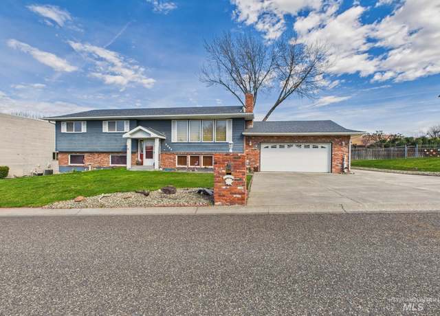 Property at 3585 Country Club Dr, Lewiston, ID 83501, 5 beds, 3 baths