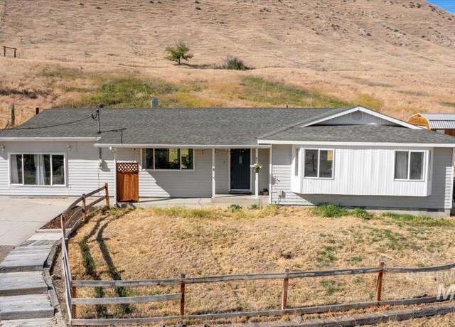 Property at 1492 Weiser River Rd, Weiser, ID 83672, 3 beds, 2 baths