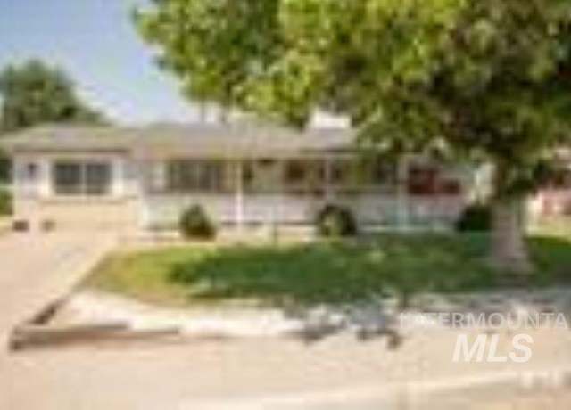 Property at 680 E 12th N, Mountain Home, ID 83647, 3 beds, 2 baths