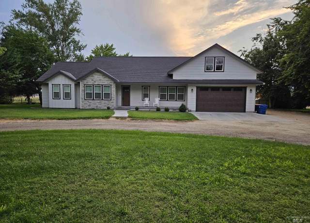 Property at 2919 N Duane Dr, Meridian, ID 83646, 6 beds, 3.5 baths
