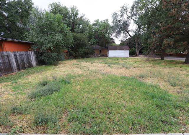 Property at 324 North Carmen St, Shoshone, ID 83352