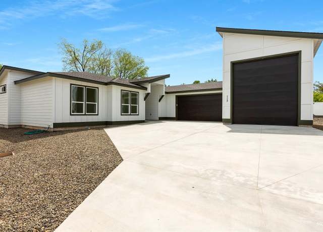 Property at 113 Albert Ln, Caldwell, ID 83605, 4 beds, 2.5 baths