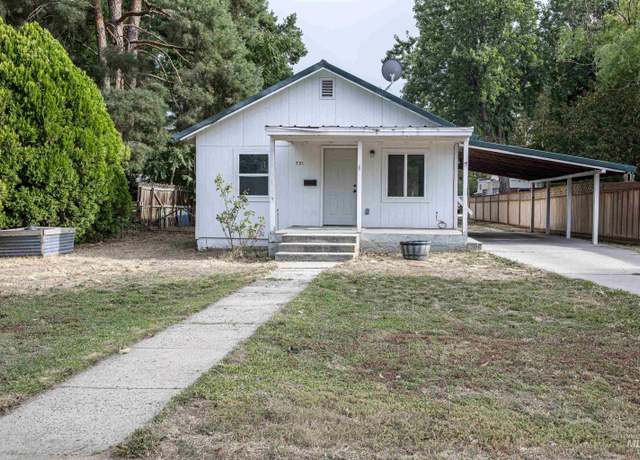 Property at 721 E Main St, Emmett, ID 83617, 3 beds, 2 baths