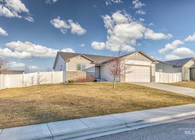 Property at 2345 Vista Ave, Payette, ID 83661, 3 beds, 2 baths