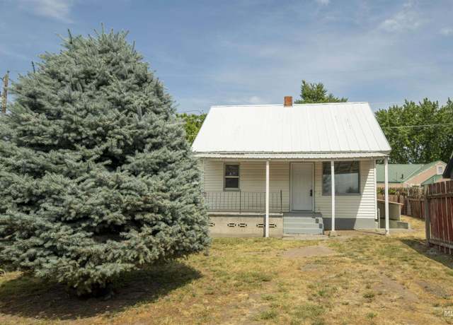 Property at 533 9th St, Clarkston, WA 99403, 3 beds, 1 bath