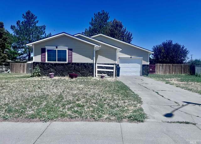 Property at 127 Clear Creek Dr, Buhl, ID 83316, 2 beds, 1 bath