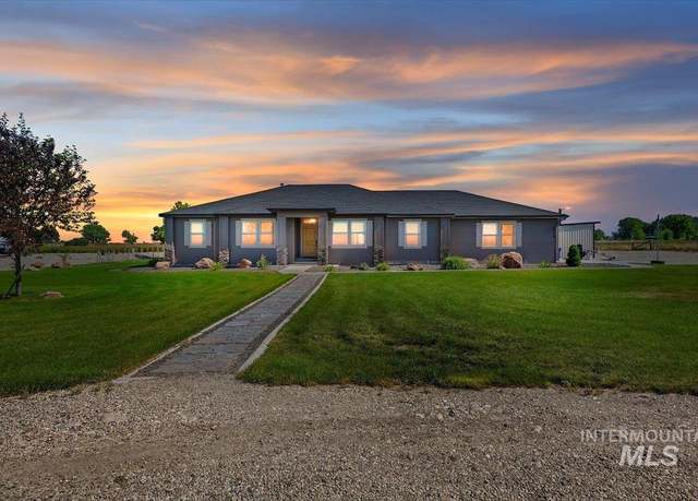Property at 3014 E Hubbard Rd, Meridian, ID 83642, 4 beds, 2.5 baths