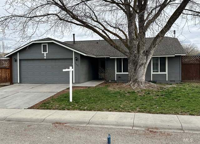 Property at 5690 N Glencrest Ave, Boise, ID 83714, 3 beds, 2 baths