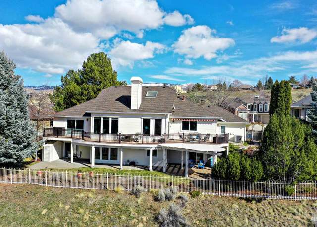 Property at 2699 N Cliffview, Boise, ID 83702, 4 beds, 2.5 baths