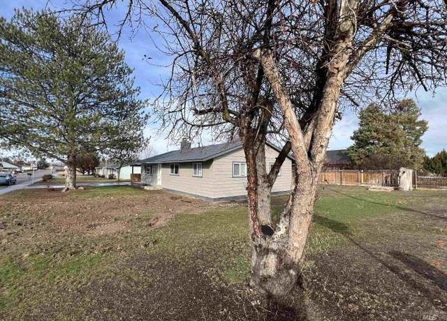 Property at 1425 W Idaho, Ontario, OR 97914, 4 beds, 2 baths