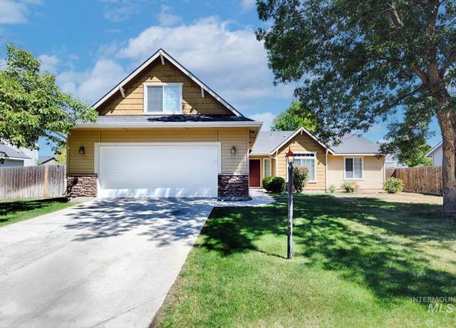 Property at 916 N Stronghold Ave, Meridian, ID 83642, 4 beds, 2 baths