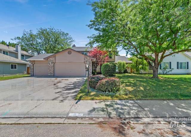 Property at 10397 W Hinsdale Ct, Boise, ID 83704, 4 beds, 3 baths