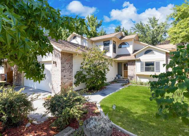 Property at 4770 N Johns Landing Way, Boise, ID 83703-3410, 3 beds, 2 baths