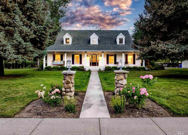 Property at 529 W Fordham Dr, Eagle, ID 83616, 5 beds, 3.5 baths