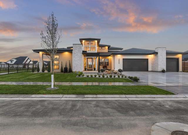 Property at 1920 W Oakhampton Dr, Eagle, ID 83616, 4 beds, 4.5 baths