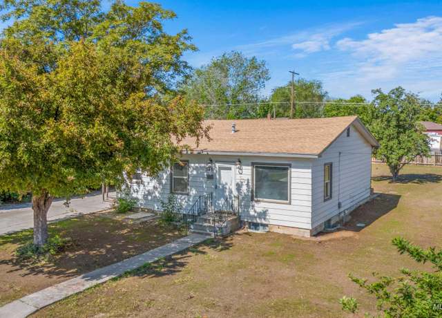 Property at 349 Adams St, Twin Falls, ID 83301, 3 beds, 1 bath