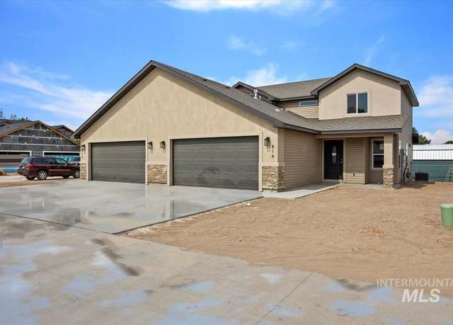 Property at 812 & 816 Jack Ave, Jerome, ID 83338, 8 beds, 5 baths