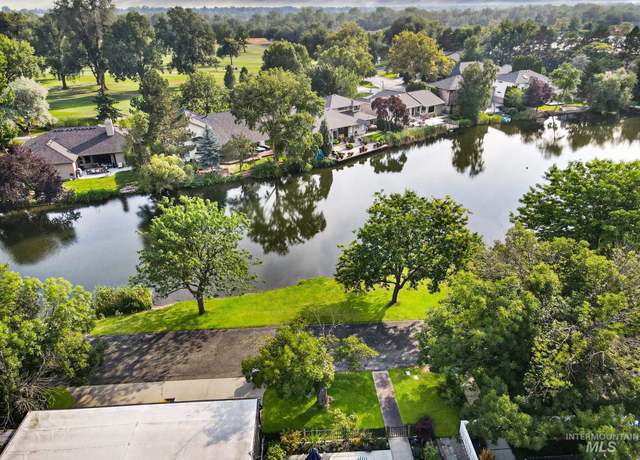 Property at 6881 W State St #4, Boise, ID 83714, 2 beds, 2 baths
