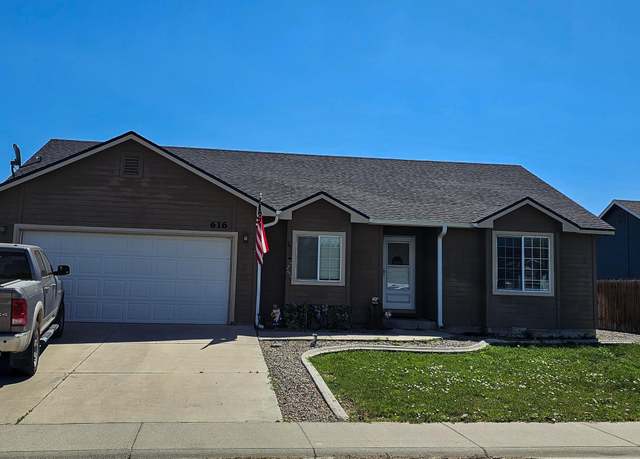 Property at 616 Colton St, New Plymouth, ID 83655, 3 beds, 2 baths