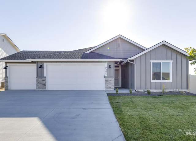 Property at 2304 N Carly Ave, Star, ID 83669, 4 beds, 2 baths