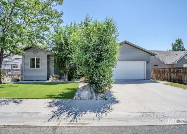 Property at 1309 Lauren Ln, Filer, ID 83328, 4 beds, 2 baths