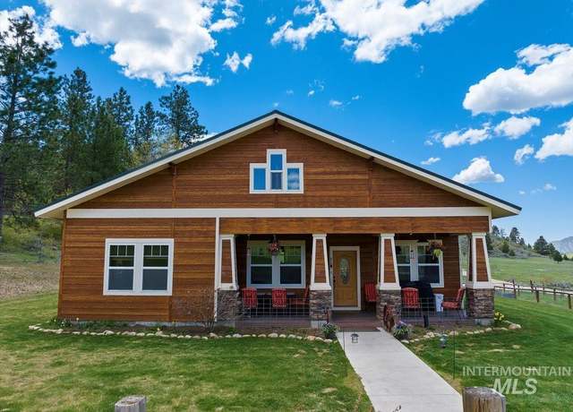 Property at 675 W Russell Dr, Prairie, ID 83647, 3 beds, 2 baths