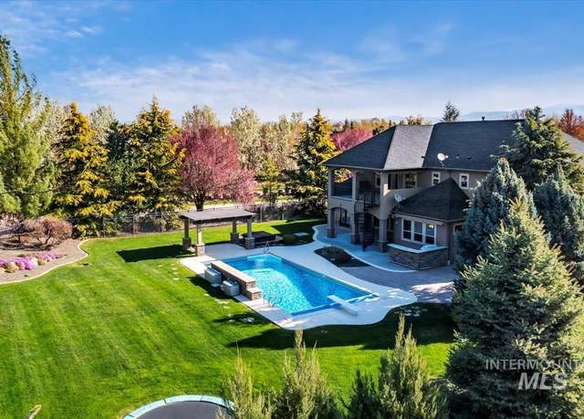 Property at 3343 S Donnington, Eagle, ID 83616, 4 beds, 3.5 baths