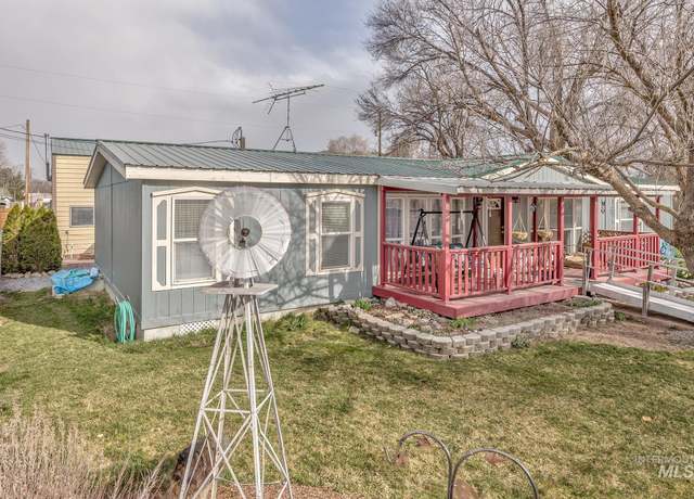 Property at 794 17th St N, Vale, OR 97918, 3 beds, 2 baths