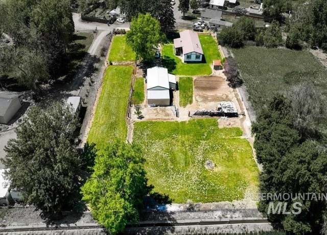Property at 246 Fargo Ave, Notus, ID 83656