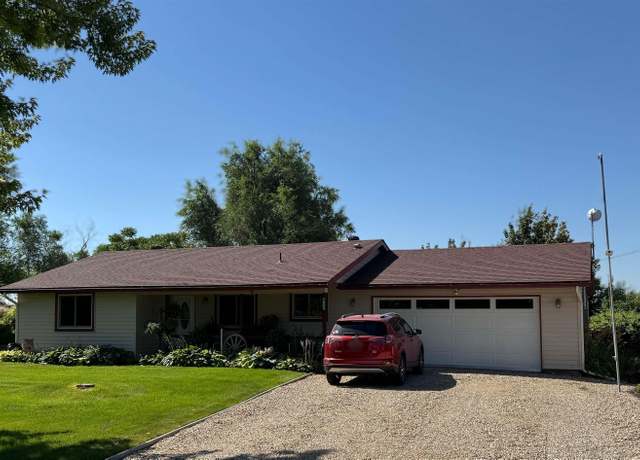 Property at 7809 Willow Creek Dr, Middleton, ID 83644, 2 beds, 1 bath