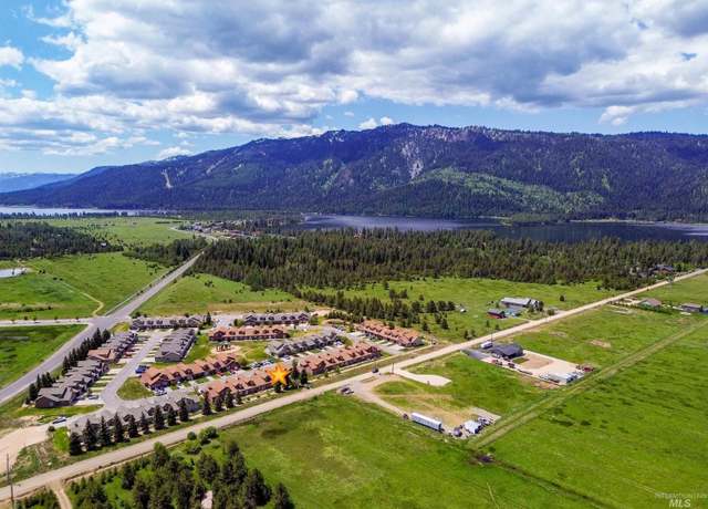 Property at 32-3 Mangum Cir, Donnelly, ID 83615, 3 beds, 2 baths