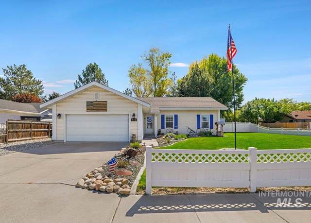 Property at 914 Aspenwood Ln, Twin Falls, ID 83301, 4 beds, 2 baths