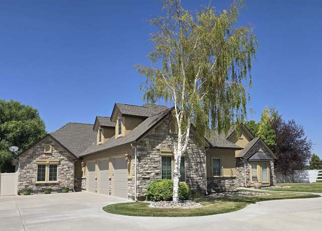 Property at 2668 E 4256 N, Twin Falls, ID 83301-0219, 4 beds, 3.5 baths