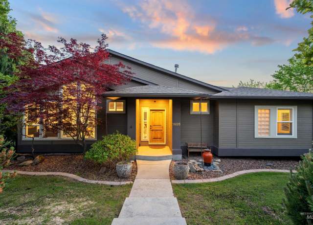 Property at 1658 S Trent Point Way, Boise, ID 83712, 3 beds, 2.5 baths