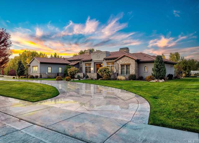 Property at 1004 W Oceano Bello Dr, Eagle, ID 83616, 4 beds, 3.5 baths