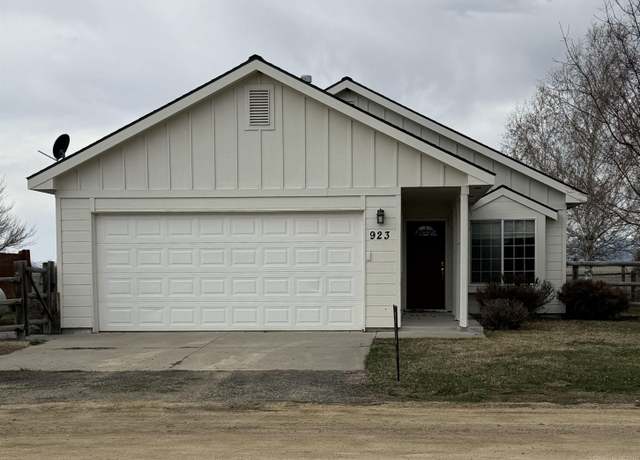 Property at 923 W Fifth, Fairfield, ID 83327-0000, 3 beds, 2 baths