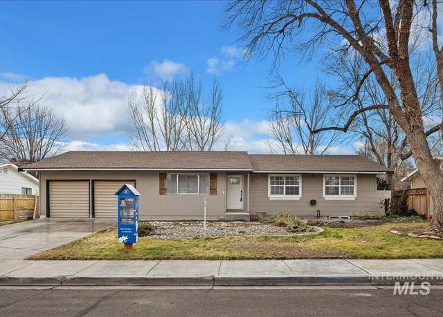 Property at 1540 Richmond Dr, Twin Falls, ID 83301, 4 beds, 3 baths